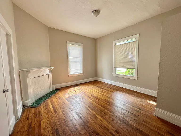 717 Jackson Blvd — Photo 6