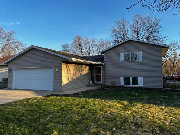 505 Abby Ln, Glencoe, MN 55336