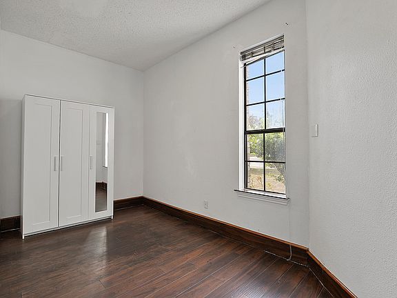 5th image of 2416 Brookhaven Dr