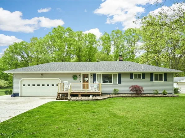 1149 Midland Ave, New Franklin, OH 44203