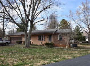 206 Desert Inn Ct, Hopkinsville, KY 42240