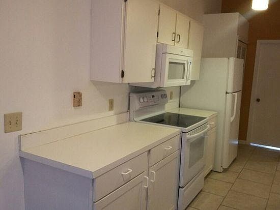 5th image of 2485 SE University Ter