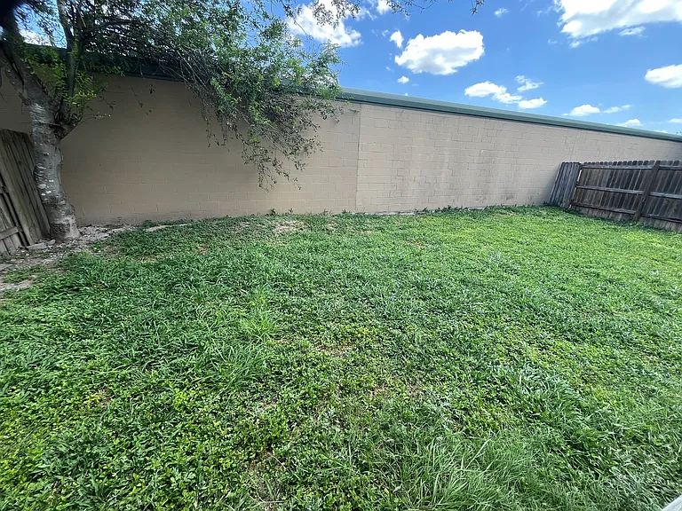 20602 Alta Vista Ct #B — Photo 10