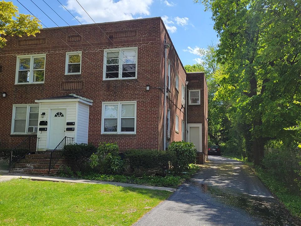 Front, entrance for #5 & #6 are located on the right side.