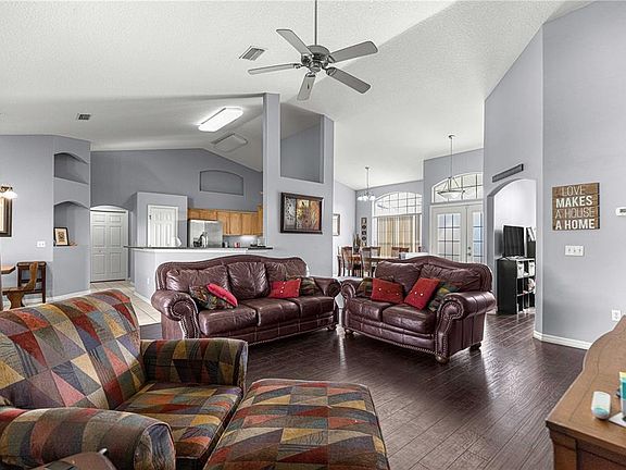 4th image of 10100 SE 69TH TERRACE