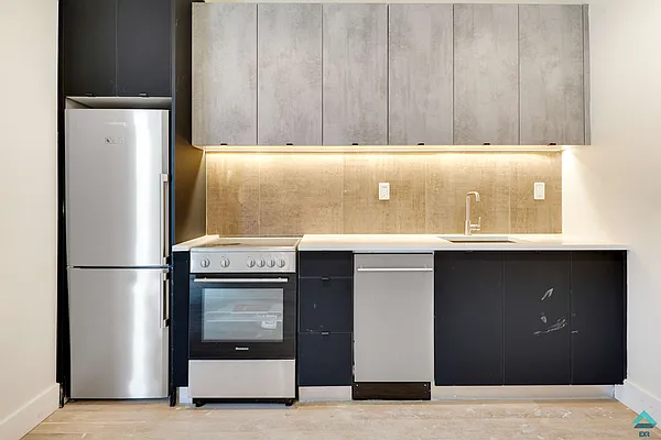 Rented by EXR | media 14