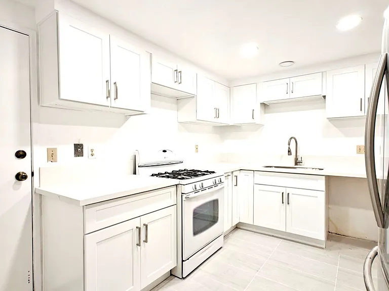 1834 S Marengo Ave #31 — Photo 10