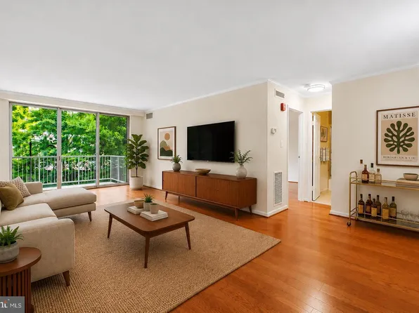 4977 Battery Ln #1-204, Bethesda, MD 20814