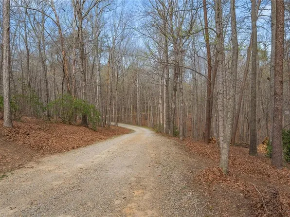 236 Jacobs Creek Rd, Madison, NC 27025