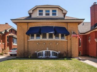 6860 Riverside Dr, Berwyn, IL 60402