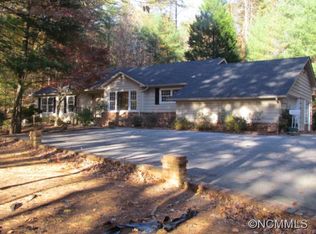 728 Skyuka Rd, Columbus, NC 28722