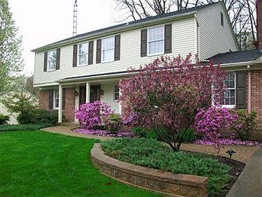2nd image of 1446 White Oak Dr NE