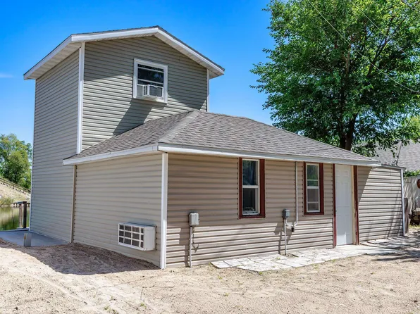 2 Old Lodge Rd, Columbus, NE 68601