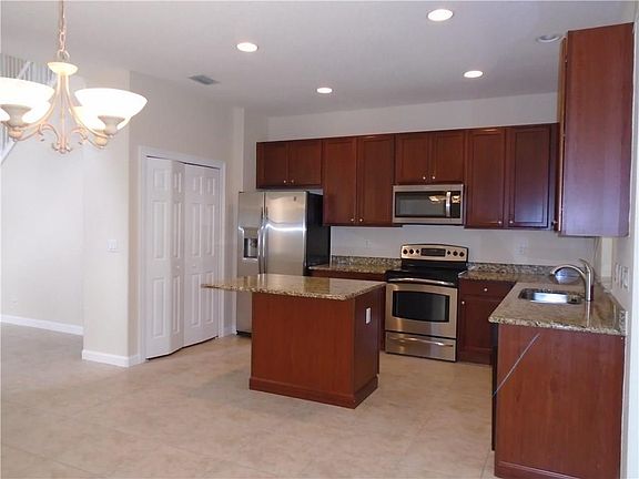 5th image of 5983 SE Crooked Oak Ave