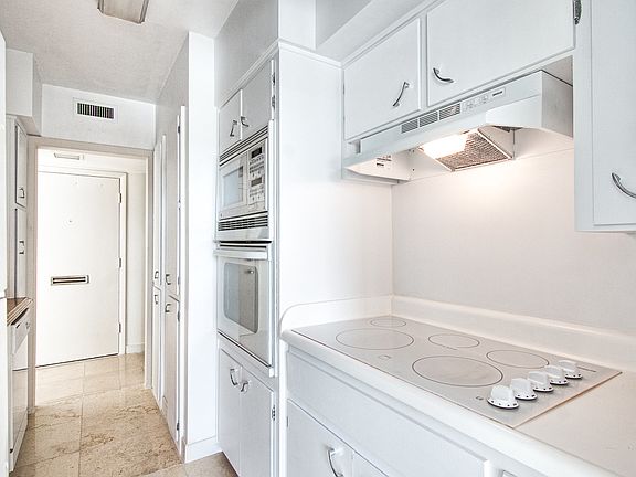 3rd image of 311 Morse Blvd #1-6