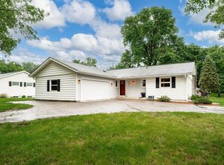 5231 Holiday Rd, Minnetonka, MN 55345