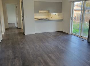 597 Van Wey Cir #A, Eagle Pt, OR 97524