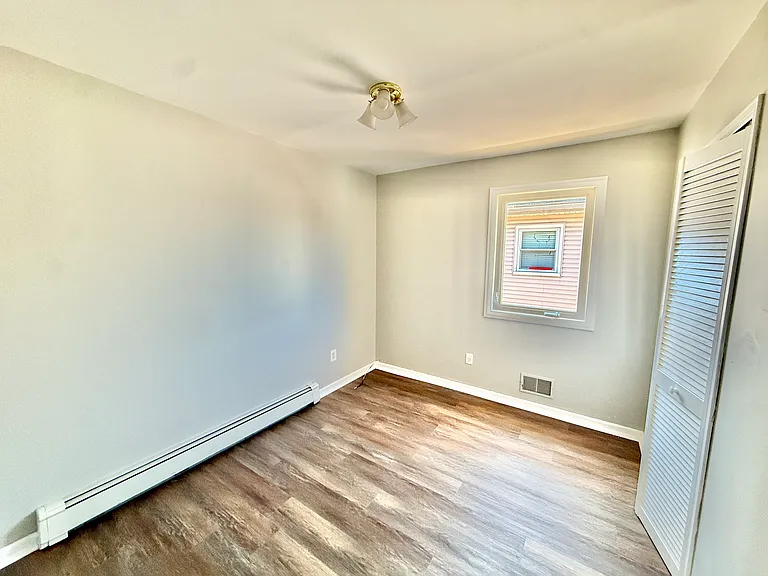 2829 Amboy Rd #1 — Photo 9