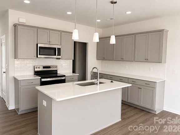 4th image of 3622 Teslow Dr #37