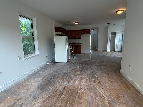 3rd image of 1881 Billingsley Ter Floor 3