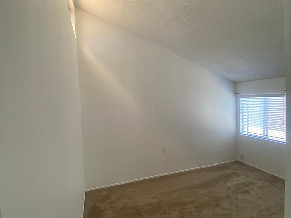 5th image of 221 N Juanita Ave APT 2