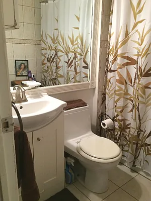 Rented by United Realty Equities | media 36