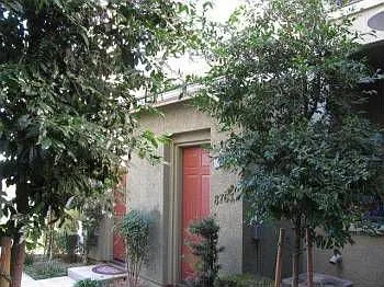 Building Photo 3