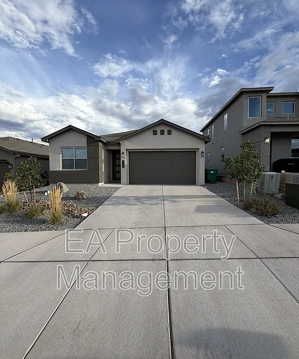 6742 Clayton Meadows Dr NE