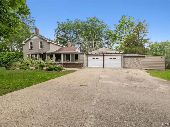 16036 Worden Rd, Holly, MI 48442