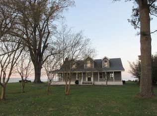 18537 Farm Rd, Smithfield, VA 23430