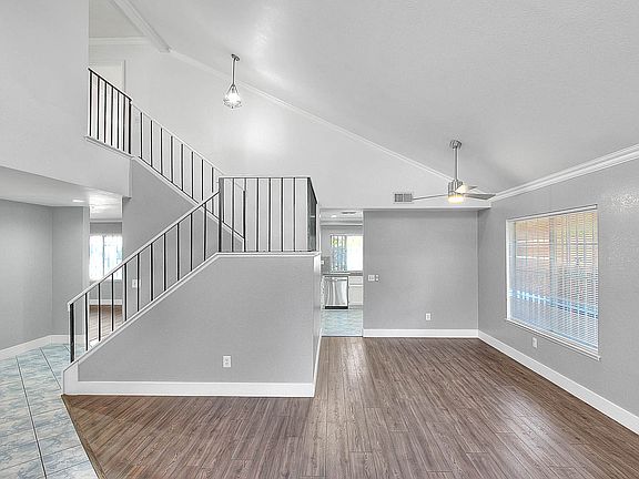 4th image of 30279 Silver Ridge Ct