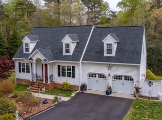 6175 Farmers Dr, Barhamsville, VA 23011