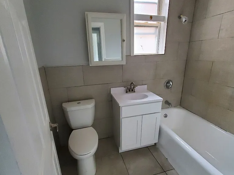 230 Washington St #3 — Photo 3