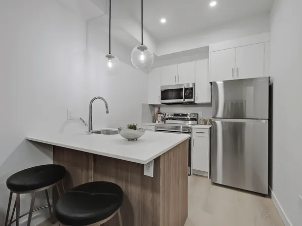 3408 37th St SW, Calgary, AB