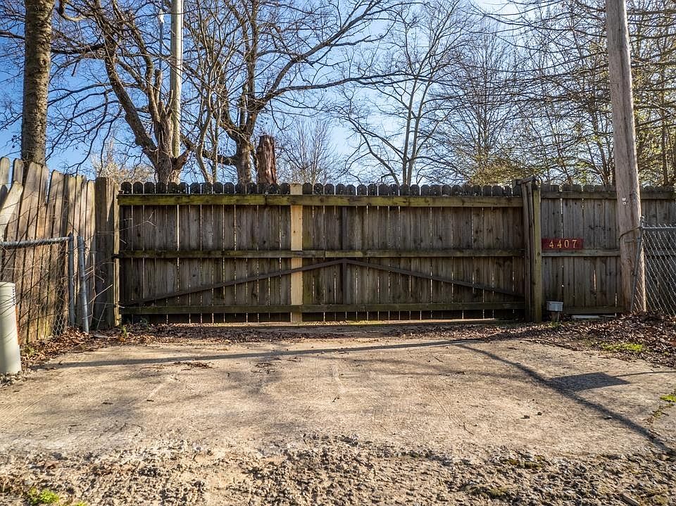 1st image of 4407 Gooch Dr