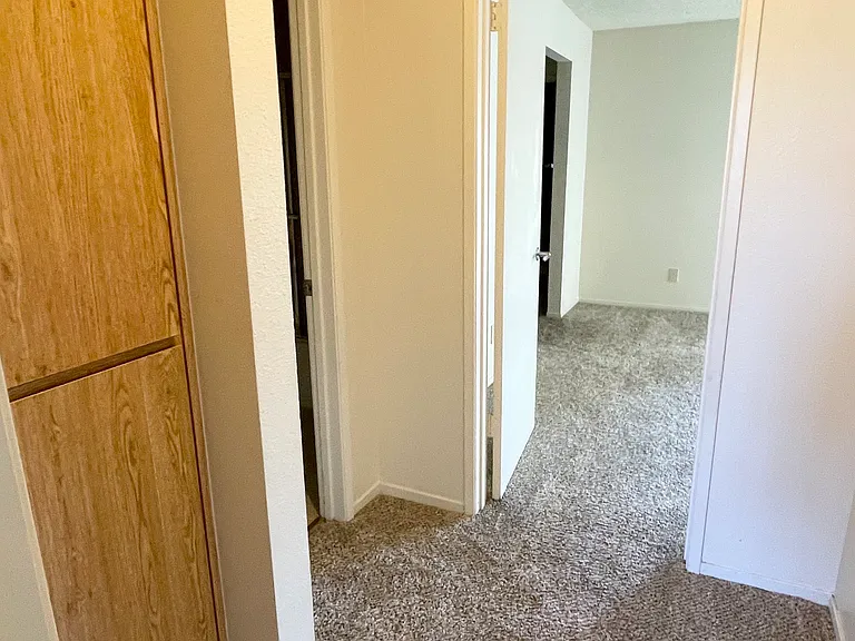 2-Bed / 2-Bath Hall.