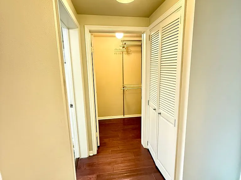 2400 5th Ave #219 — Photo 27