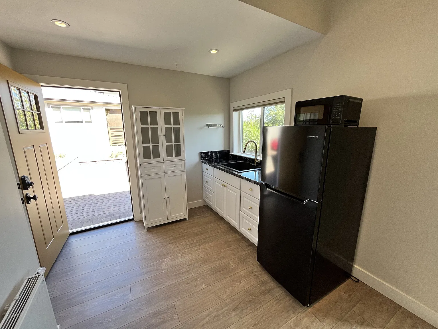 151 W Taylor St — Photo 4