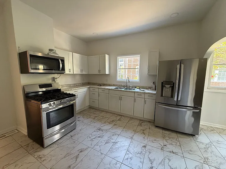 1205 Nash St NW — Photo 4