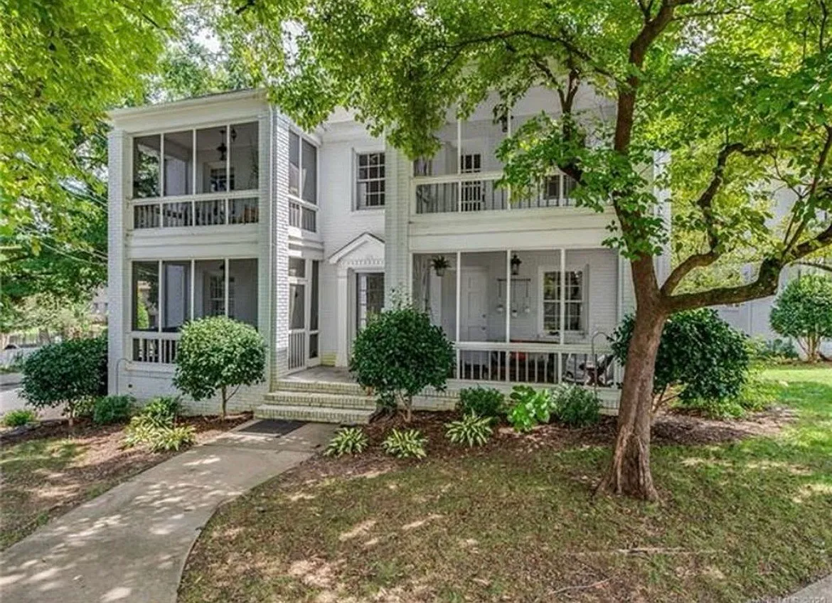 2 bed, 850 sqft, $2,000 — Photo 1