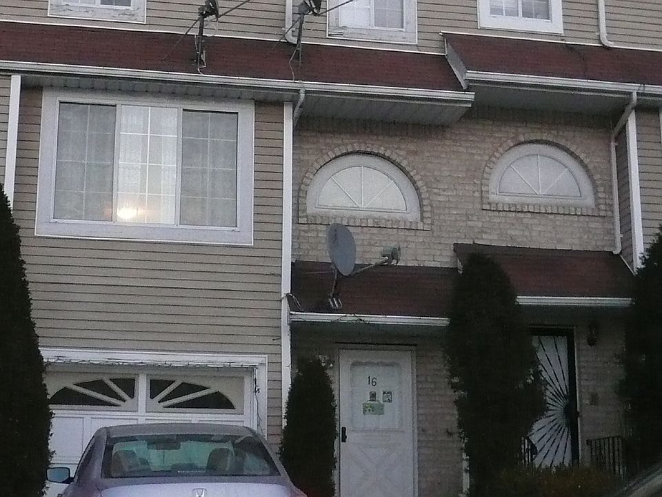 1st image of 16 Clavdia Ct ## 1