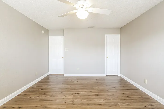 12890 Freedom Dr — Photo 11
