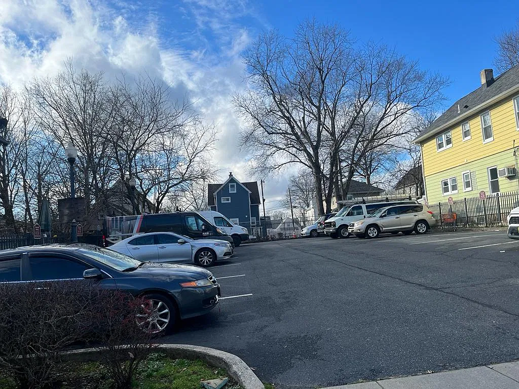 1 bed, $1,695 — Photo 3
