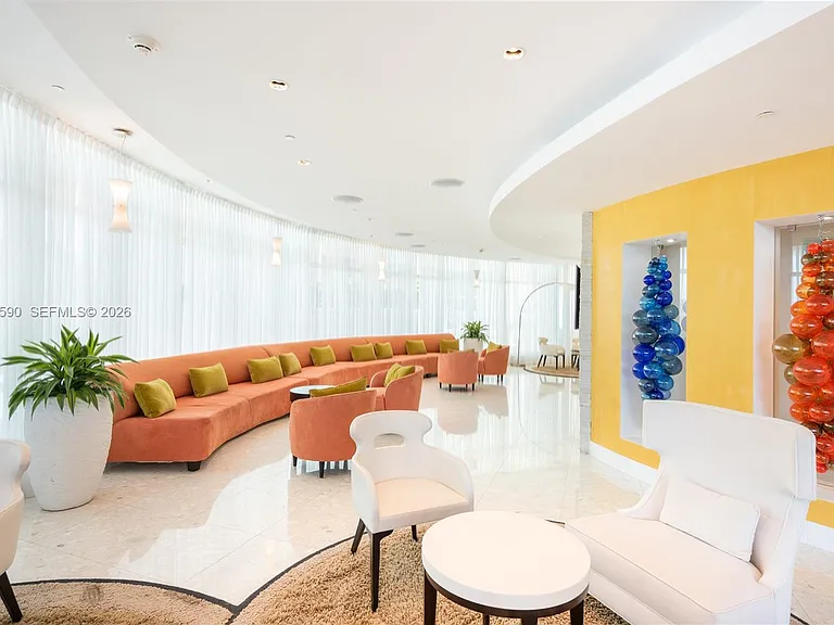 3801 Collins Ave #1502 — Photo 35