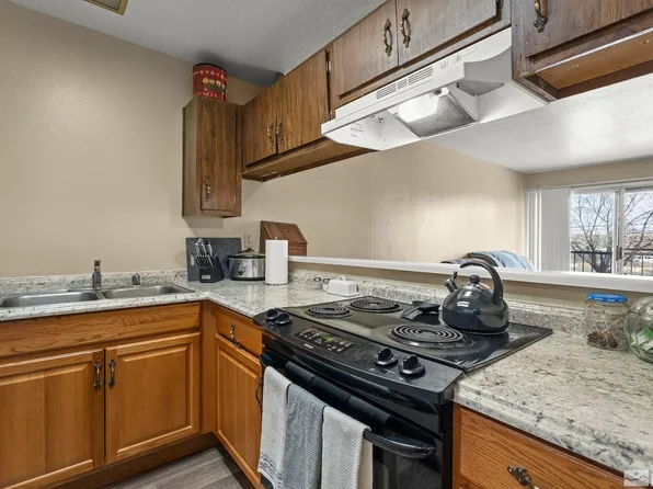 2555 Clear Acre Ln APT 32, Reno, NV 89512