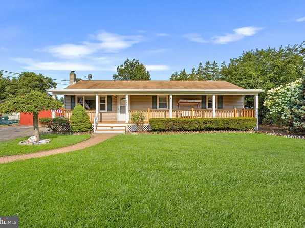 302 Mohawk Trl, Browns Mills, NJ 08015