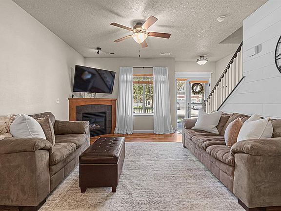 5th image of 1476 Burr Dr