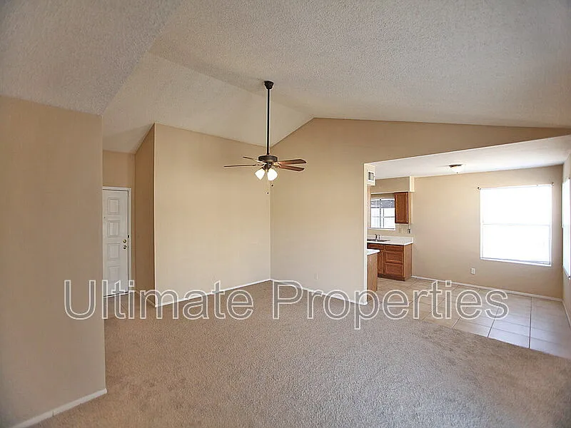 3 bed, 2.0 bath, 1440 sqft, $1,995 — Photo 3