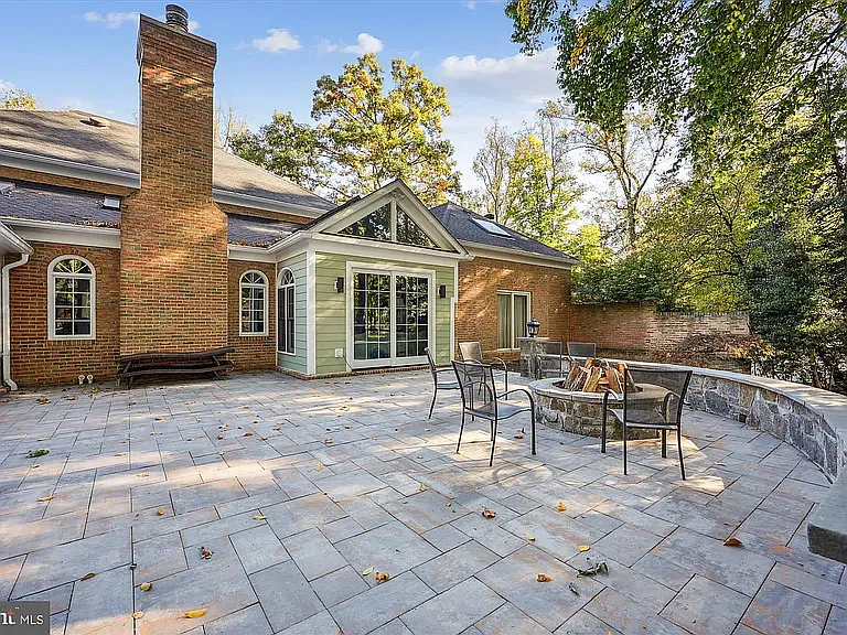 14708 Westbury Rd — Photo 71