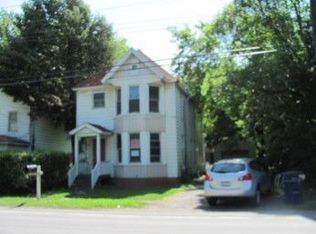 977 River Rd, Schenectady, NY 12306